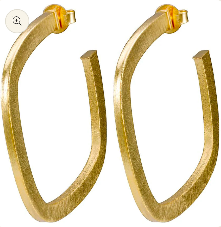 Sheila Fajl Elisa Hoops